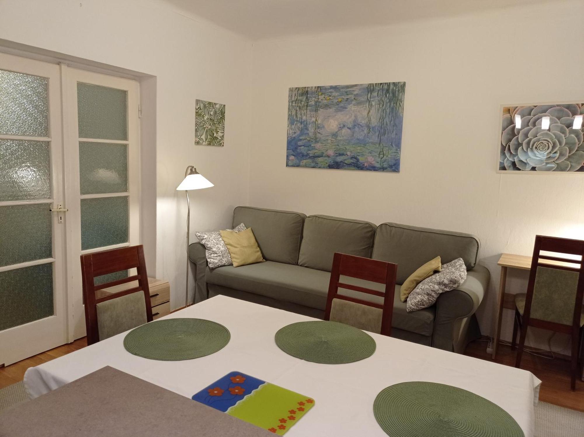 Zsuzsa Apartman Budapest Luaran gambar