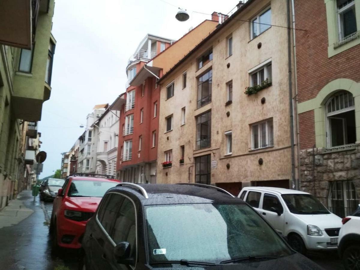 Zsuzsa Apartman Budapest Luaran gambar
