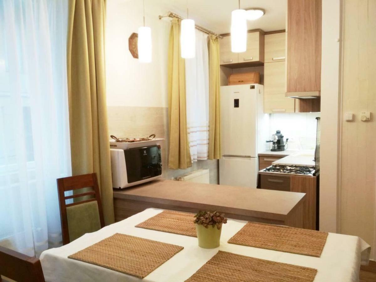 Zsuzsa Apartman Budapest Luaran gambar