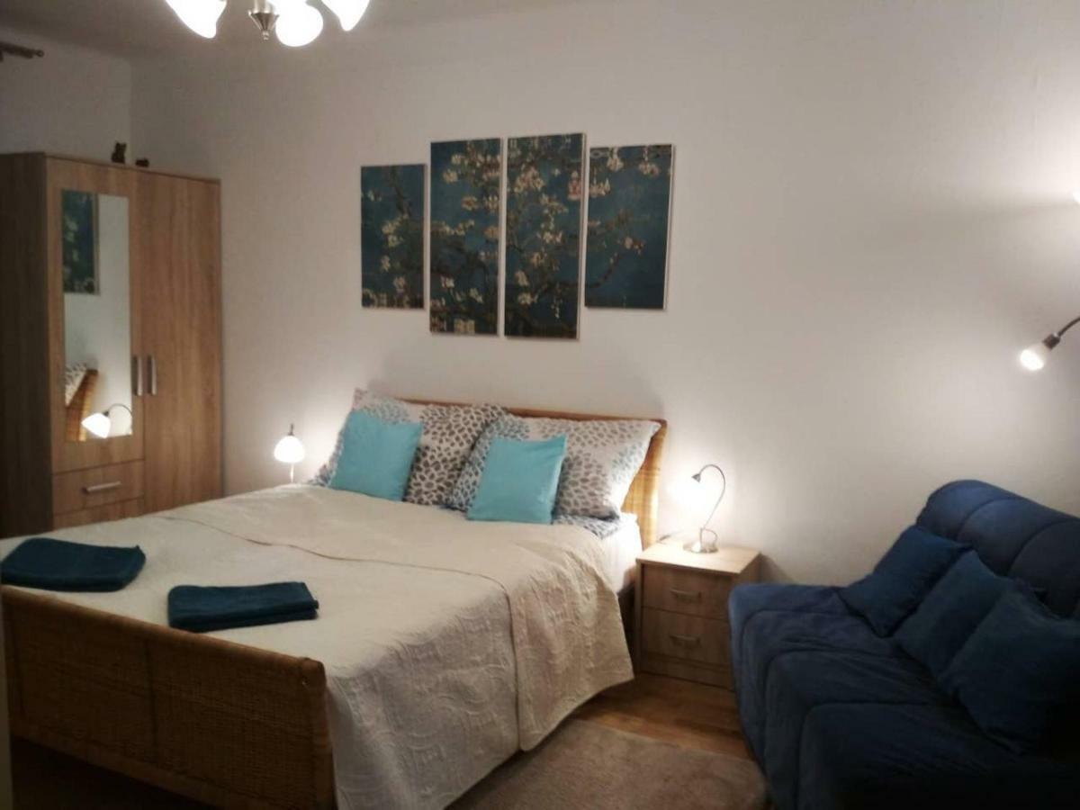 Zsuzsa Apartman Budapest Luaran gambar