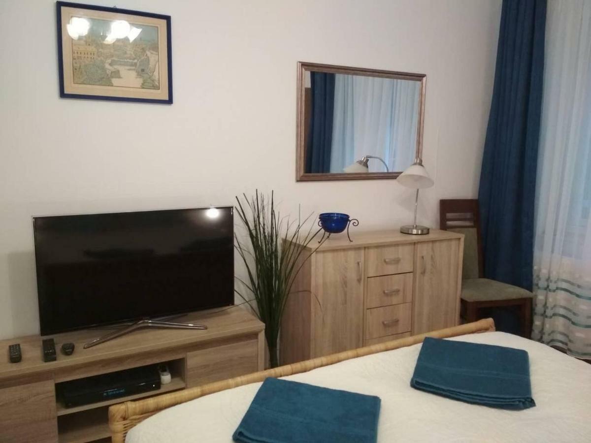 Zsuzsa Apartman Budapest Luaran gambar