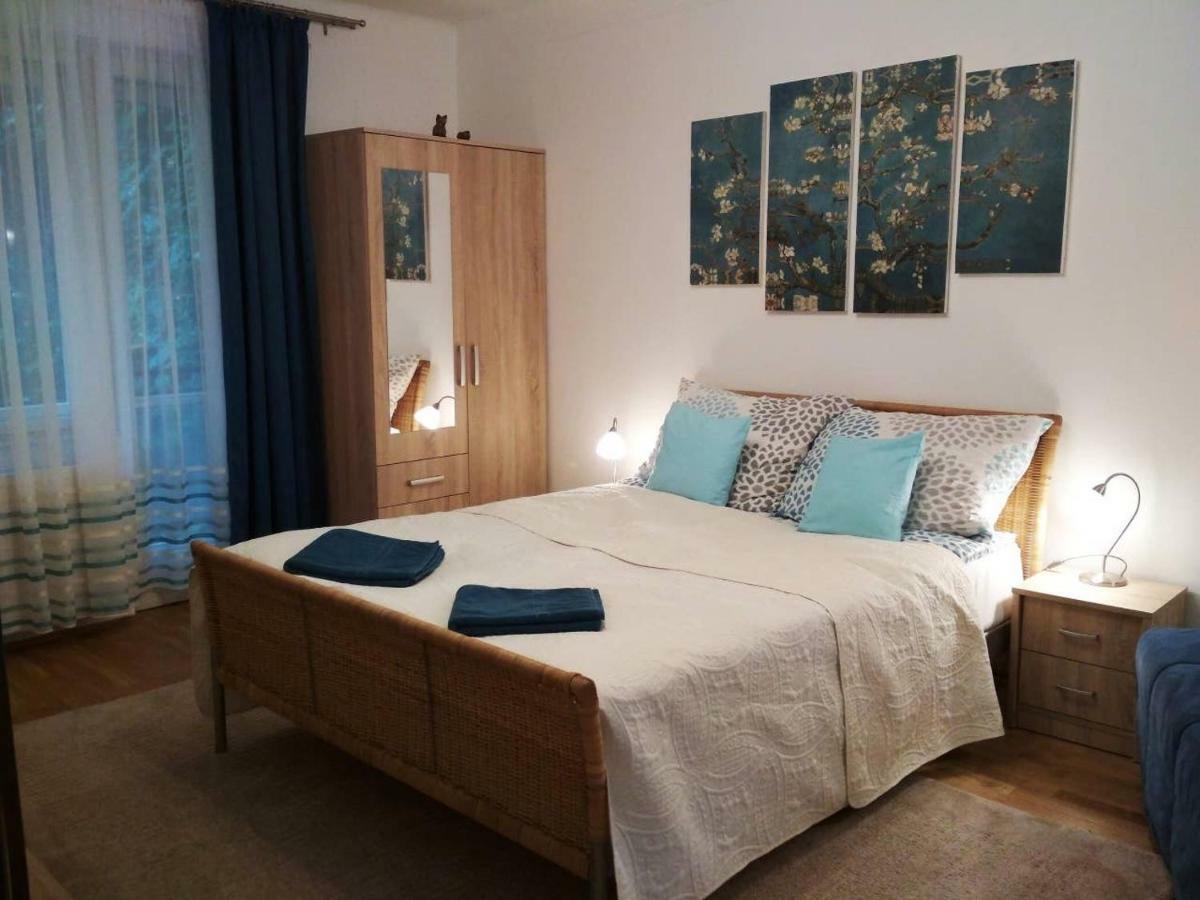 Zsuzsa Apartman Budapest Luaran gambar