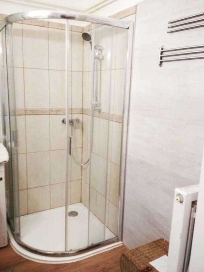 Zsuzsa Apartman Budapest Luaran gambar