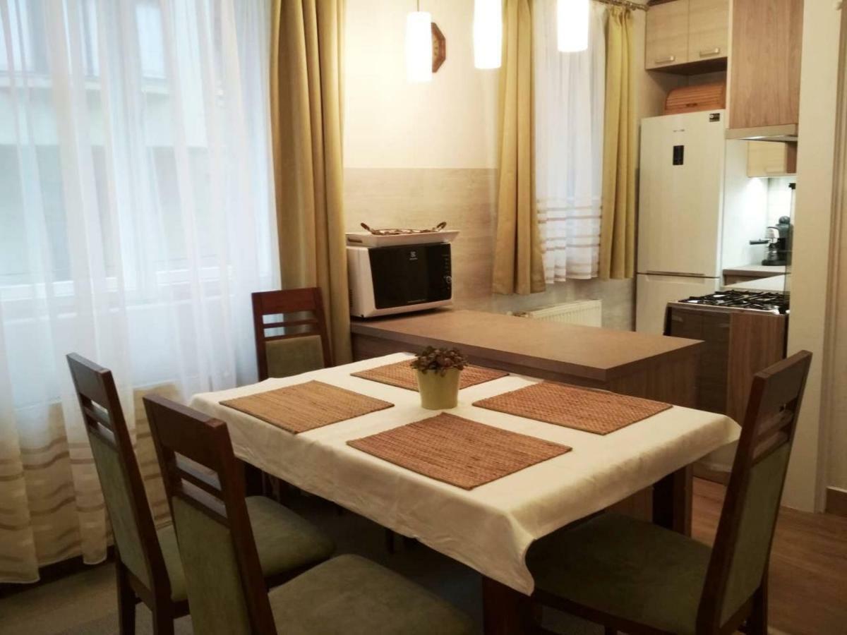 Zsuzsa Apartman Budapest Luaran gambar